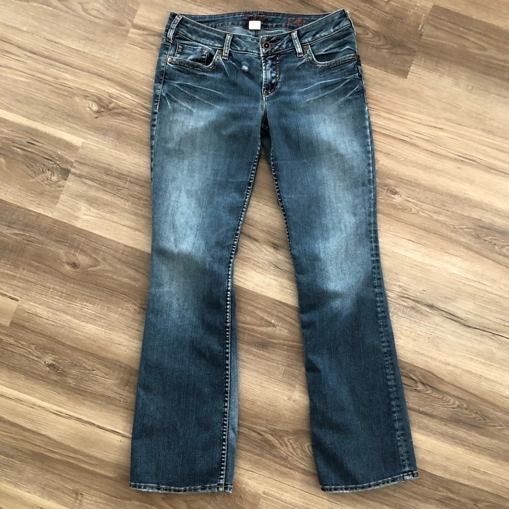Silver brand medium wash boot cut jeans size 30